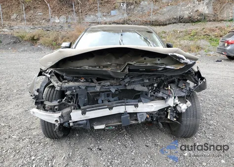 2015 Hyundai Genesis 3.8L from USA, damaged, VIN KMHGN4JE8FU015232